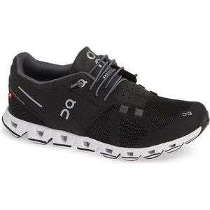 On-Cloud Running Shoe in Black Size 10
